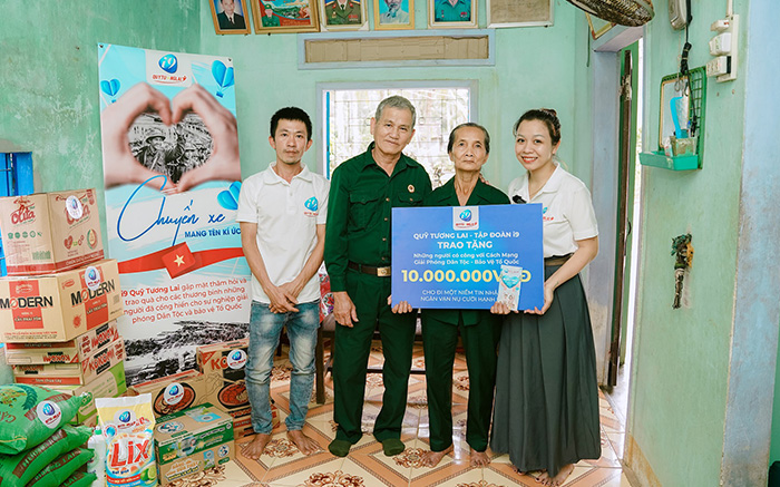 Đội ngũ hỗ trợ khách hàng chuyên nghiệp của Vin777 sẵn sàng phục vụ 24/7